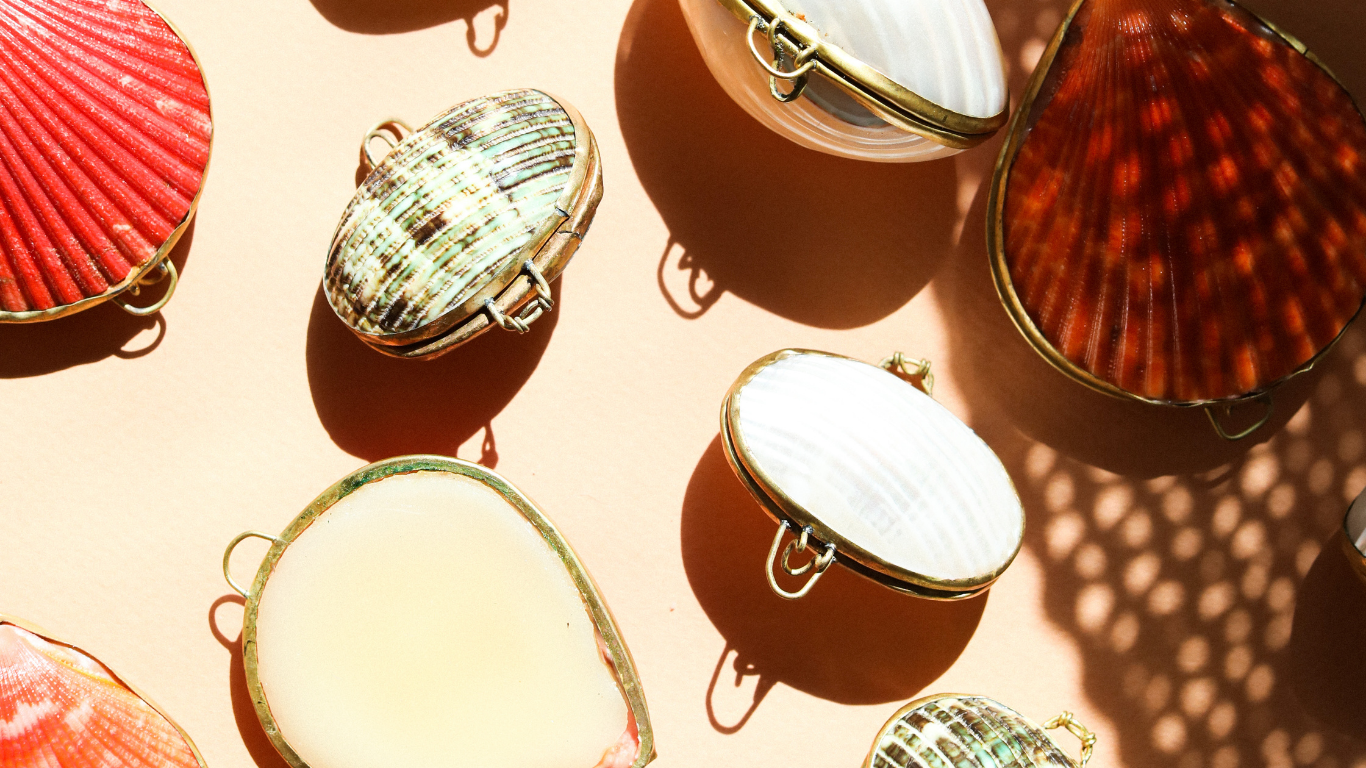 Scent Without the Sting: Why We Love Alcohol-Free Perfumes